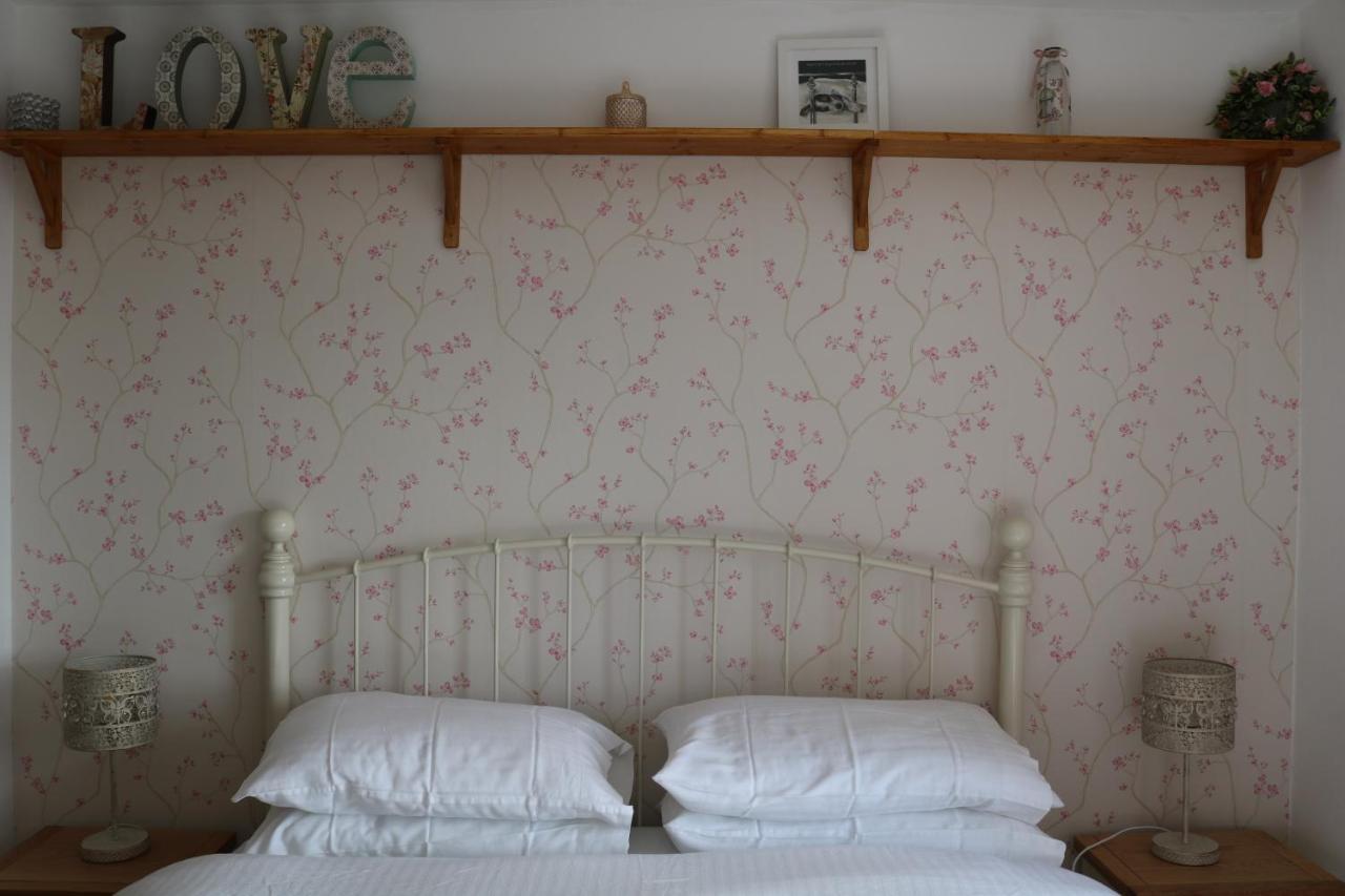 Large Cottage, 3 Beds All En-Suite, Small Village Location Overlooking Mousehole Penzance Luaran gambar